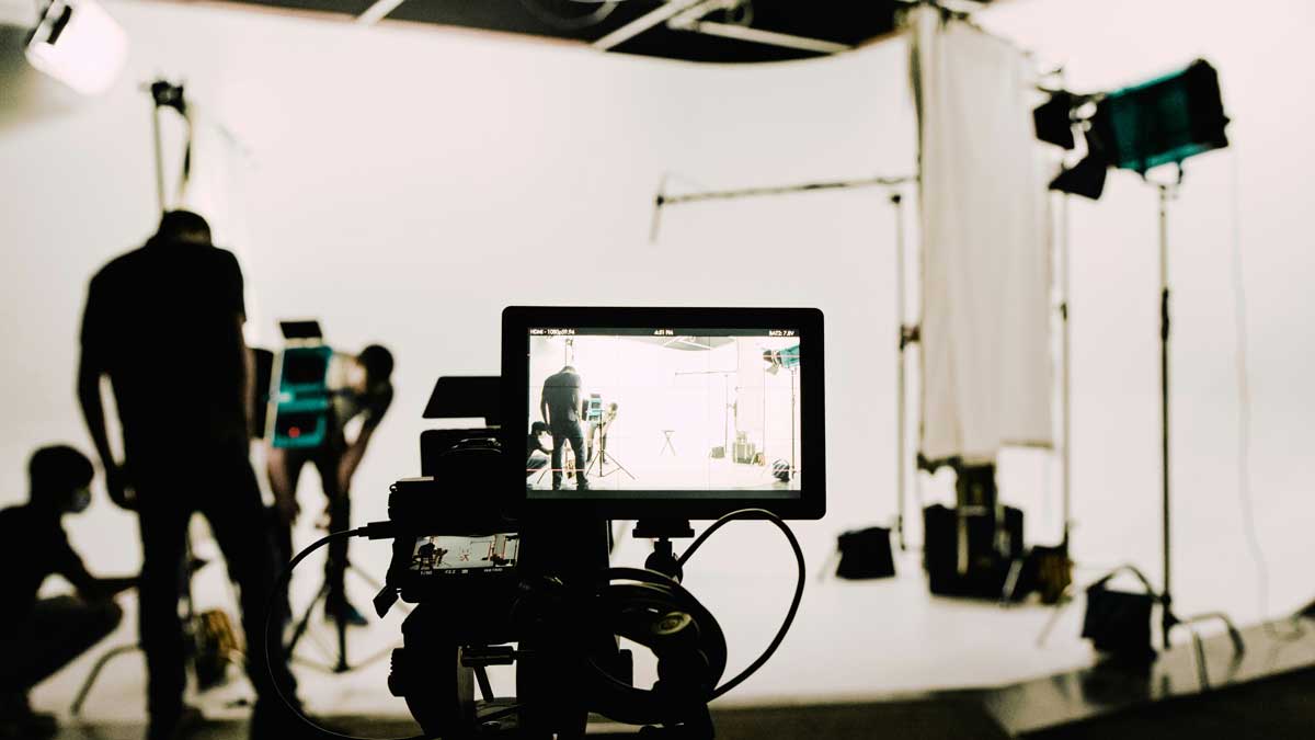 An image of a production studio for the fullframe creative agency video production blogpost on corporate video tips trends 2025 lausanne geneva. Image by voyage-pro on unsplash.