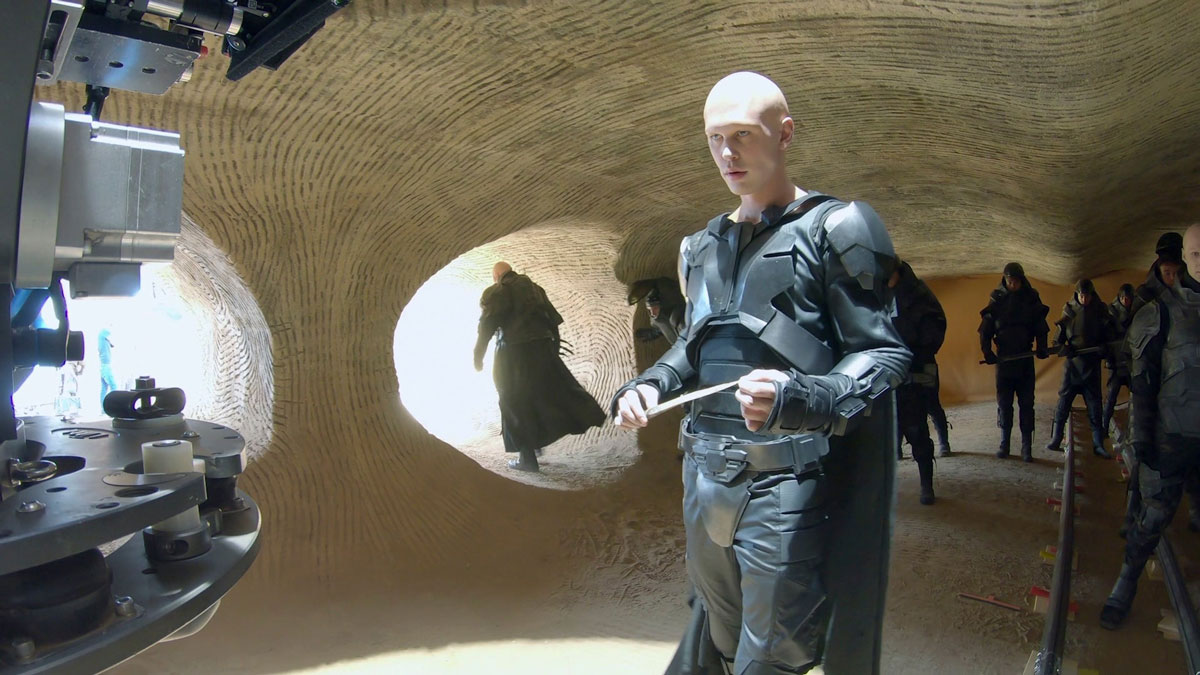 A behind-the-scenes image of the Dune 2 shoot, image from ign, for the Fullframe blogpost on practical effects