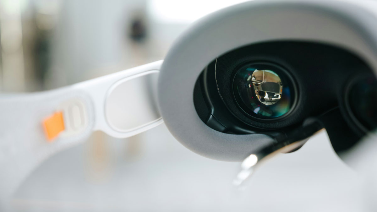 Inside augmented reality ar goggles for the Fullframe blogpost on ar augmented reality, vr virtual reality, mr mixed reality, xr extended reality in video production. Image by Semeon Hrozian on unsplash