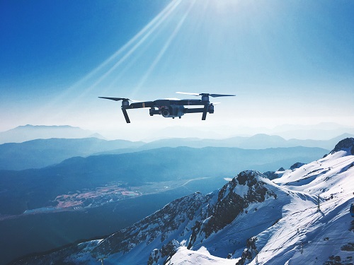 Image showing a drone video to illustrate the realization service offered by Fullframe Creative in Geneva and Lausanne for creative communication purposes